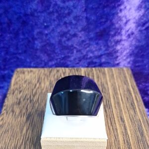 Elegant Black and Purple Ring. Size 7.5